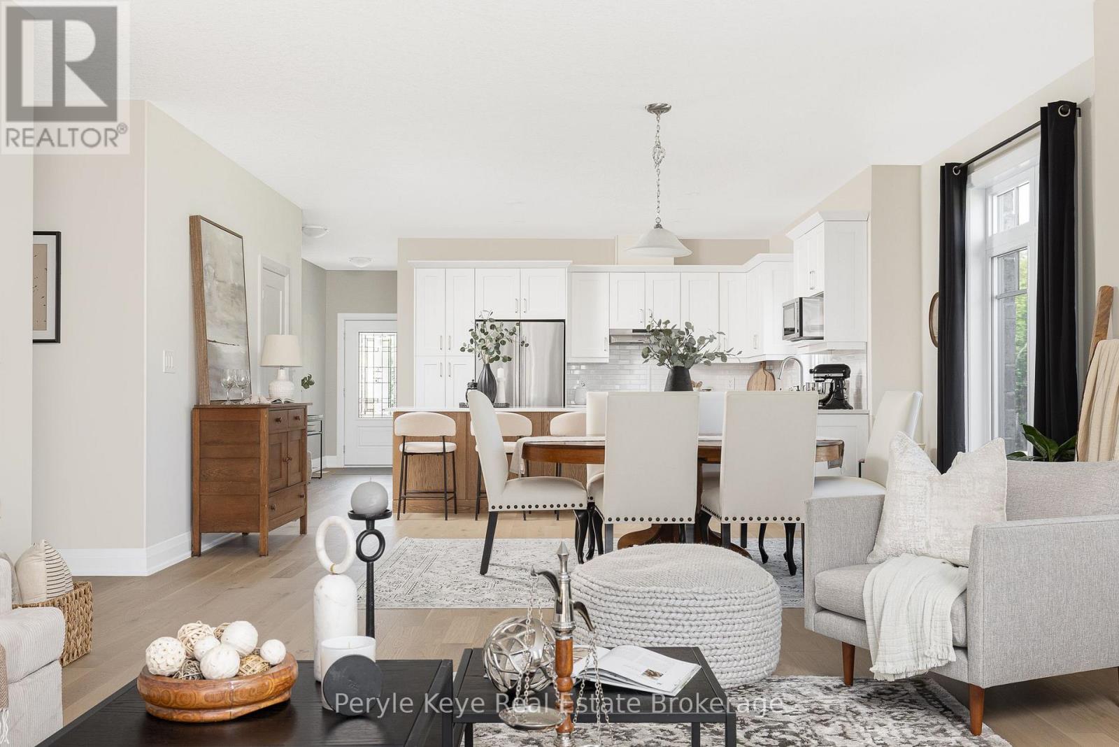 14 CHARLES MORLEY BOULEVARD, Huntsville, Ontario