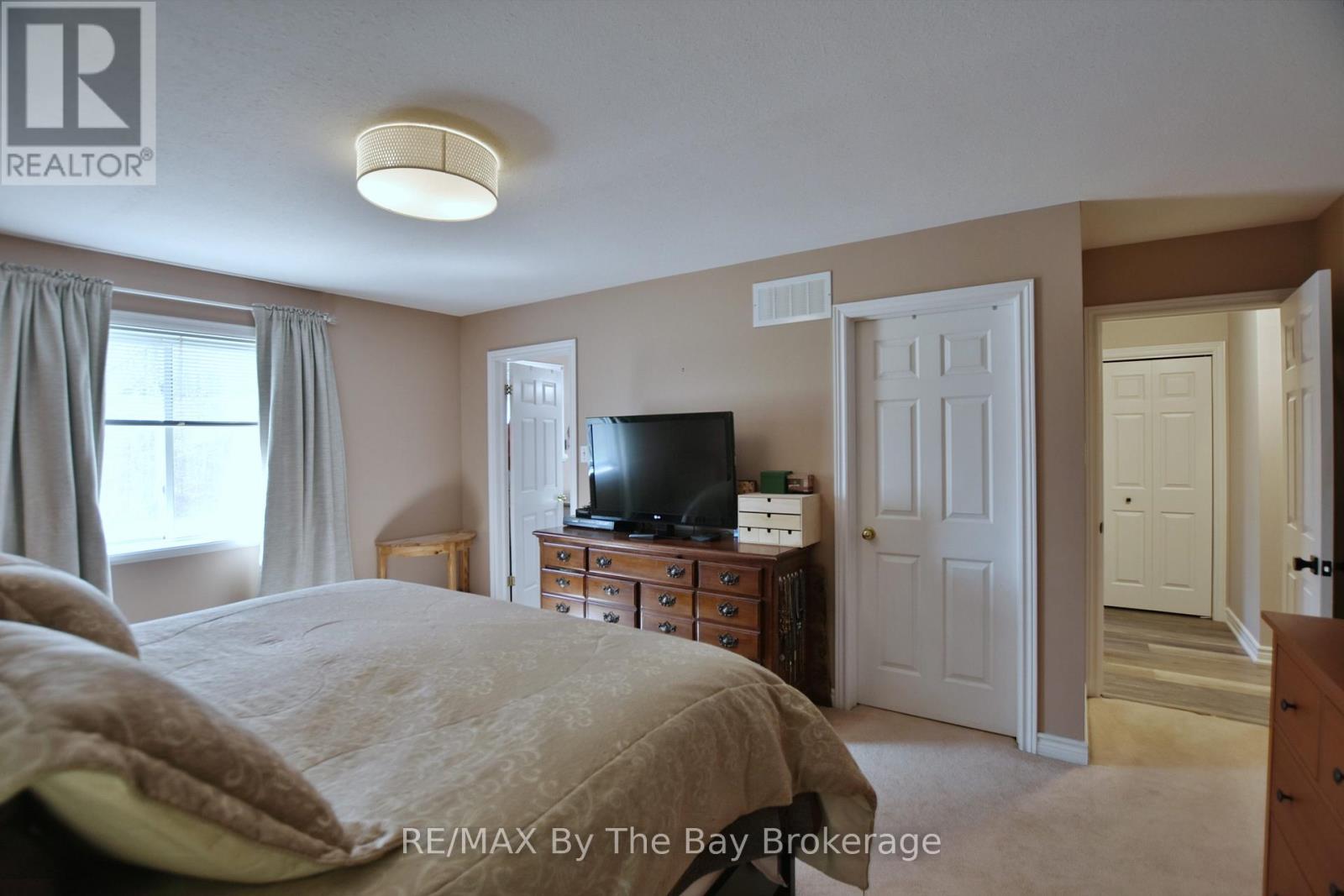 8 Pridham Court, Wasaga Beach, Ontario  L9Z 1M4 - Photo 27 - S12787216