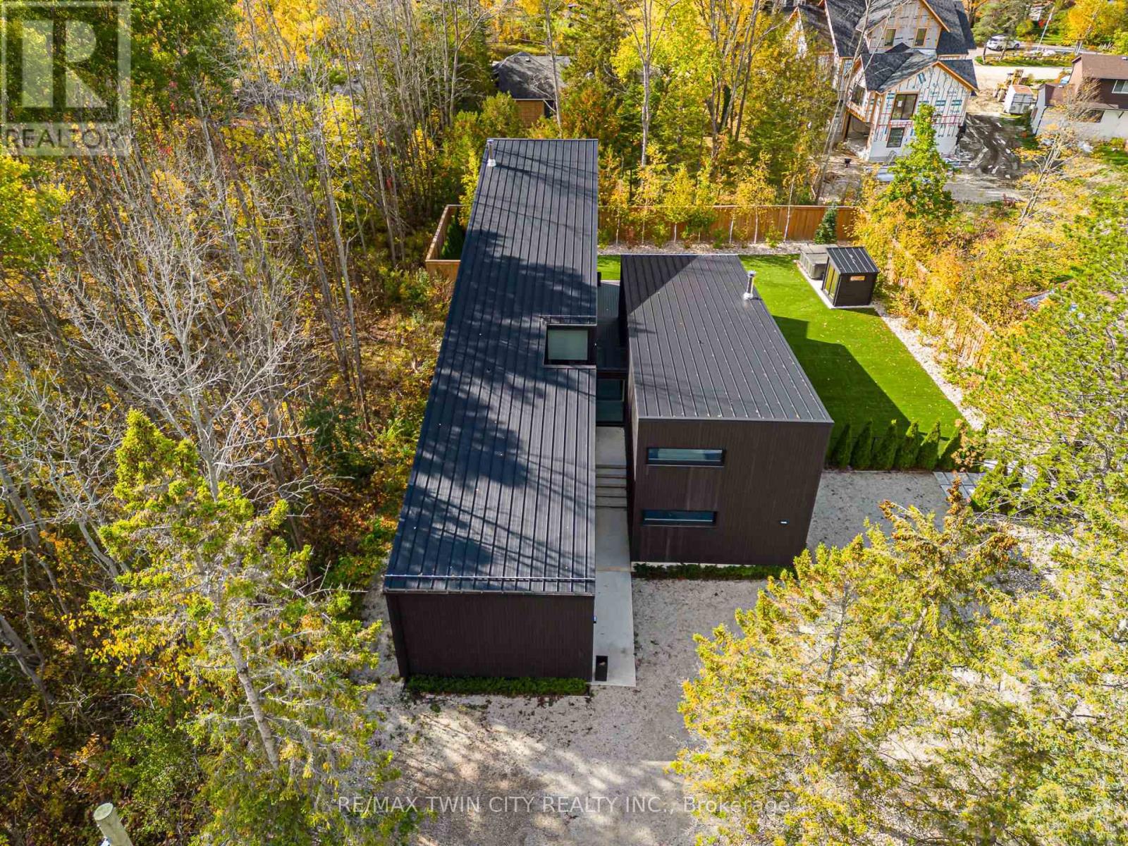 112 Martin Grove, Blue Mountains, Ontario  L9Y 0N5 - Photo 3 - X12929622