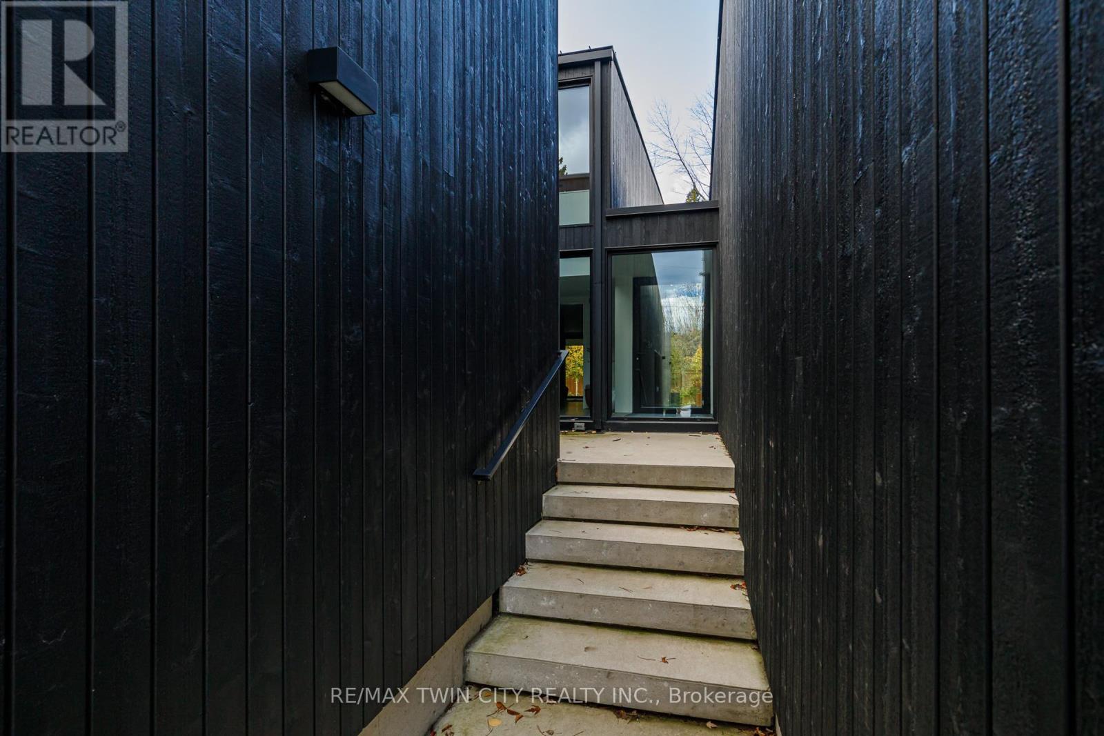 112 Martin Grove, Blue Mountains, Ontario  L9Y 0N5 - Photo 36 - X12929622