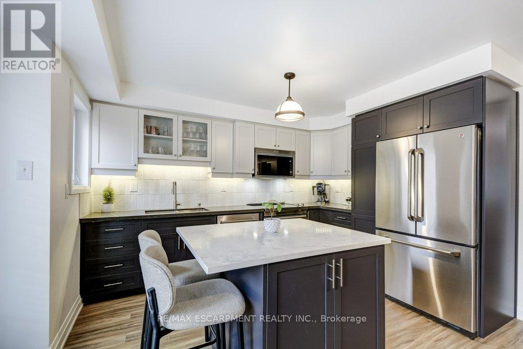 4 Harnesworth Crescent, Hamilton, Ontario  L8B 0J3 - Photo 13 - X12929624