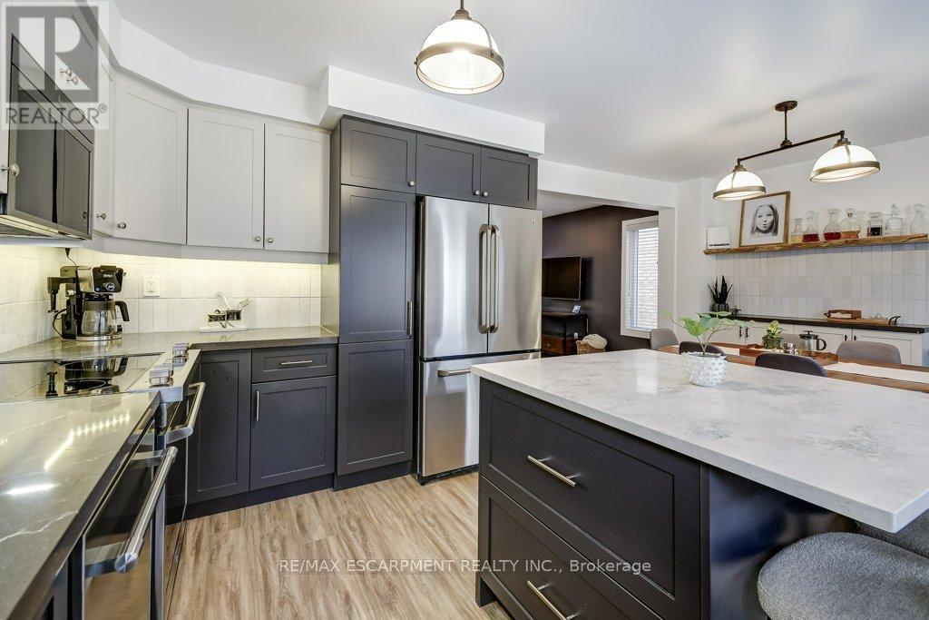 4 Harnesworth Crescent, Hamilton, Ontario  L8B 0J3 - Photo 15 - X12929624