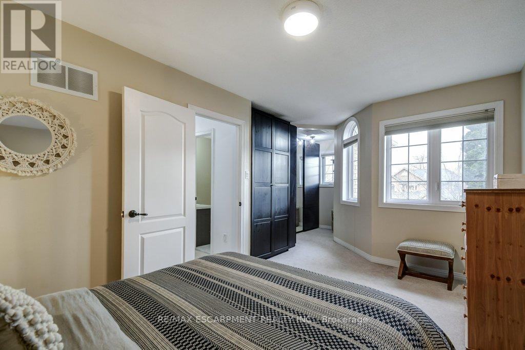 4 Harnesworth Crescent, Hamilton, Ontario  L8B 0J3 - Photo 18 - X12929624