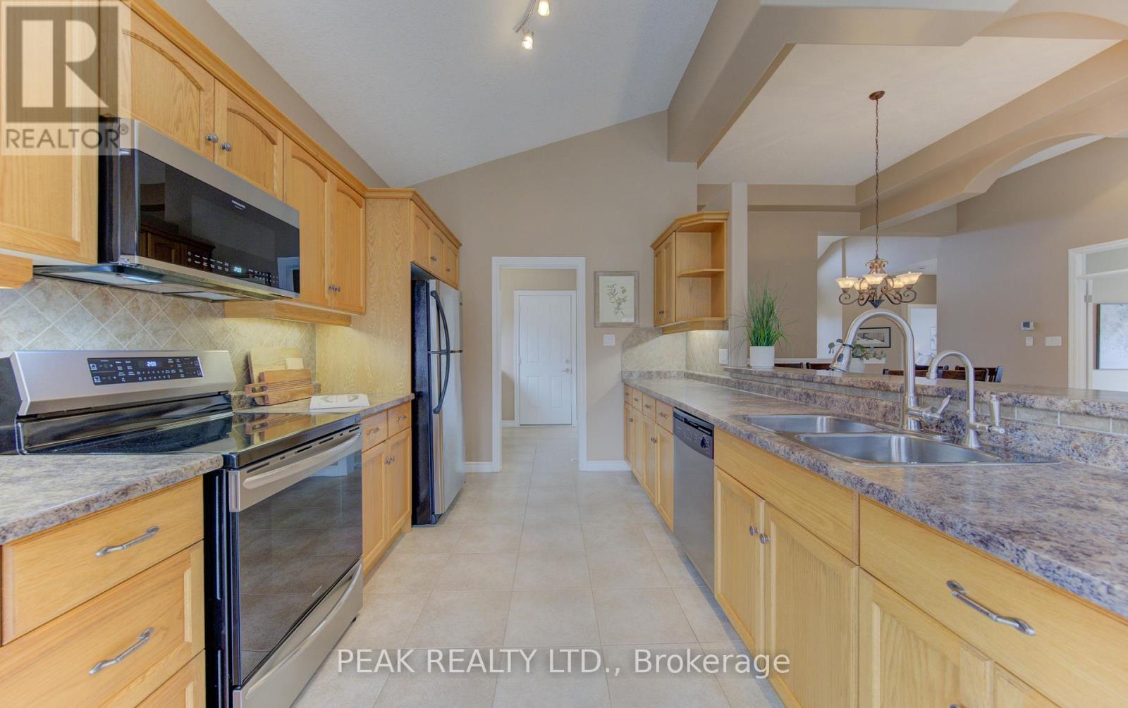 103 Devonshire Drive, Wilmot, Ontario  N3A 4J6 - Photo 24 - X12929650