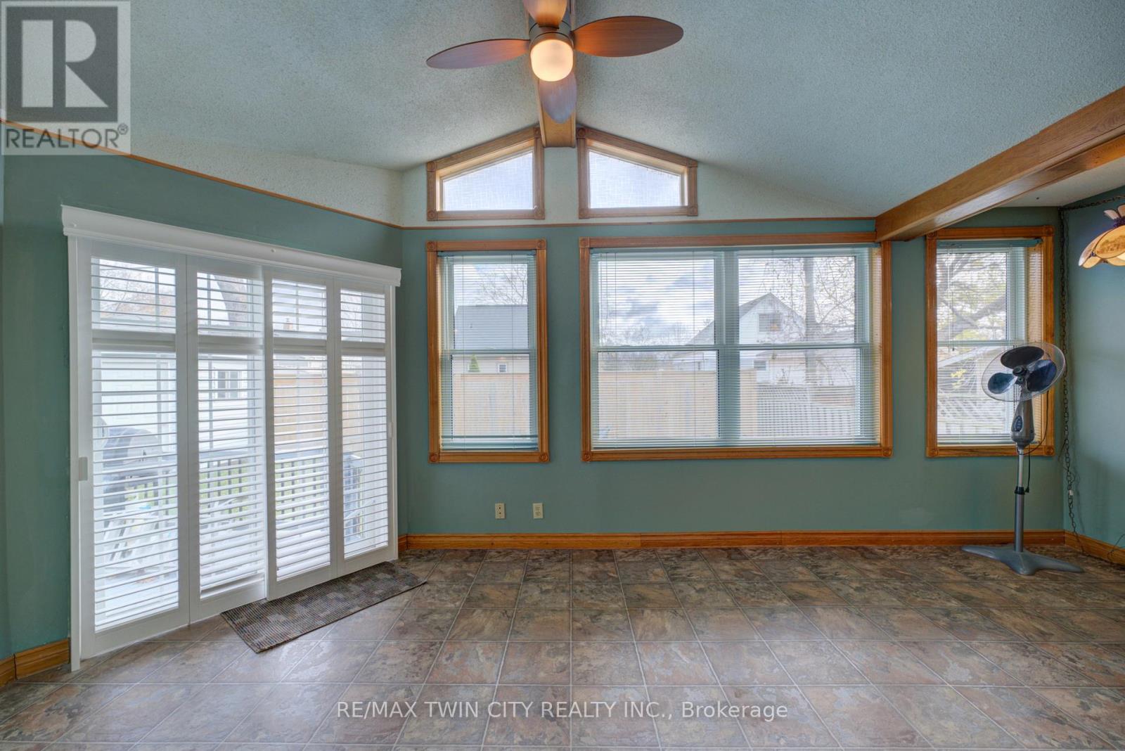 37 Frank Street, Brantford, Ontario  N3T 5E1 - Photo 18 - X12929688