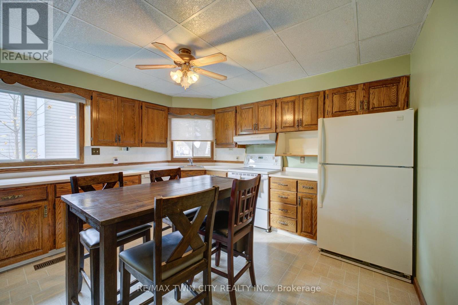 37 Frank Street, Brantford, Ontario  N3T 5E1 - Photo 8 - X12929688