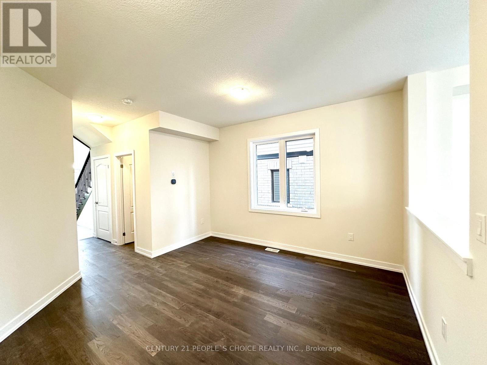 15 Wintergreen Crescent, Haldimand, Ontario  N3W 0H9 - Photo 8 - X12929772