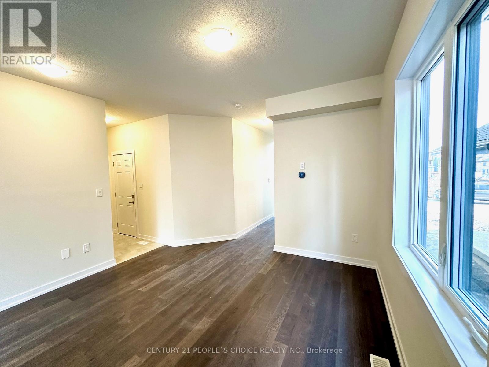 15 Wintergreen Crescent, Haldimand, Ontario  N3W 0H9 - Photo 9 - X12929772