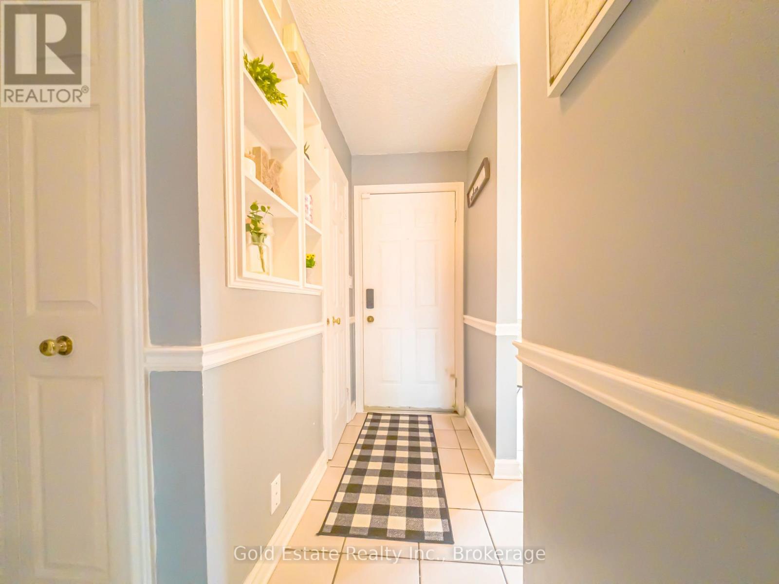 19 - 18 Barry Street, St. Catharines, Ontario  L2R 7J6 - Photo 5 - X12929822