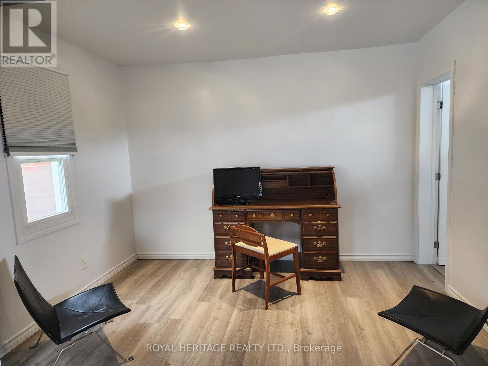 203 Valencia Road, Oshawa, Ontario  L1J 1P2 - Photo 12 - E12929936