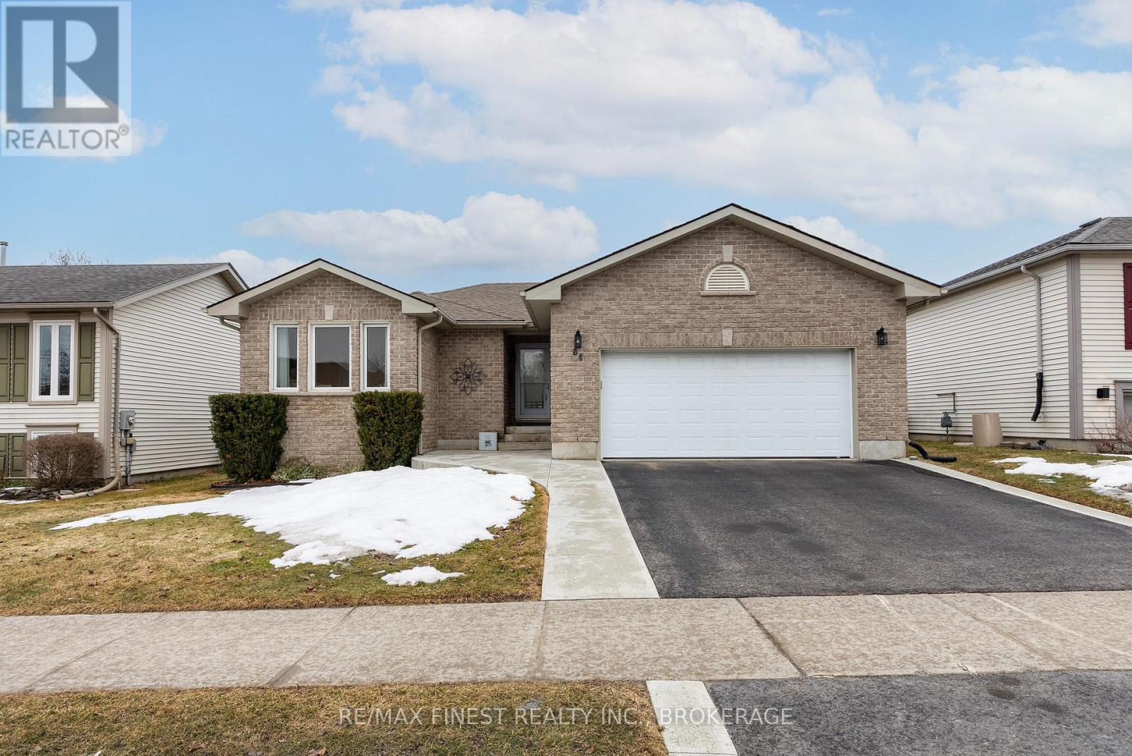 84 Kildare Avenue, Loyalist, Ontario  K7N 1Z5 - Photo 2 - X12929894