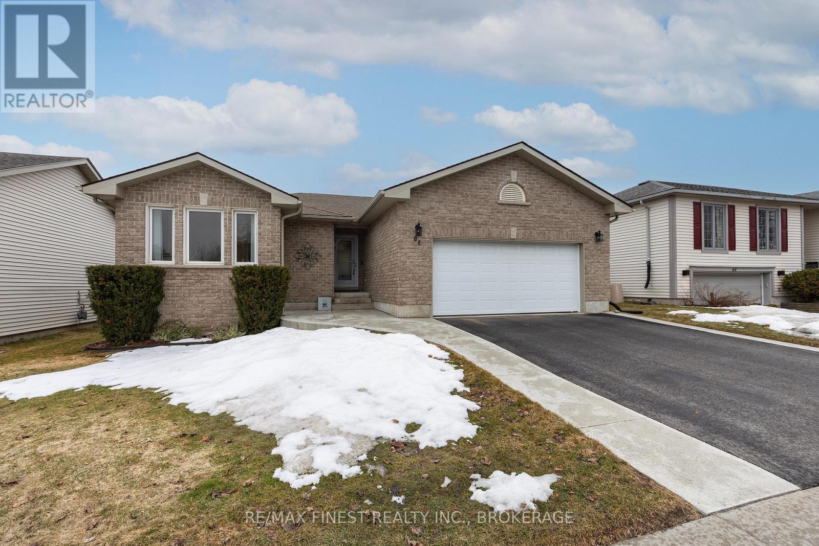 84 Kildare Avenue, Loyalist, Ontario  K7N 1Z5 - Photo 4 - X12929894