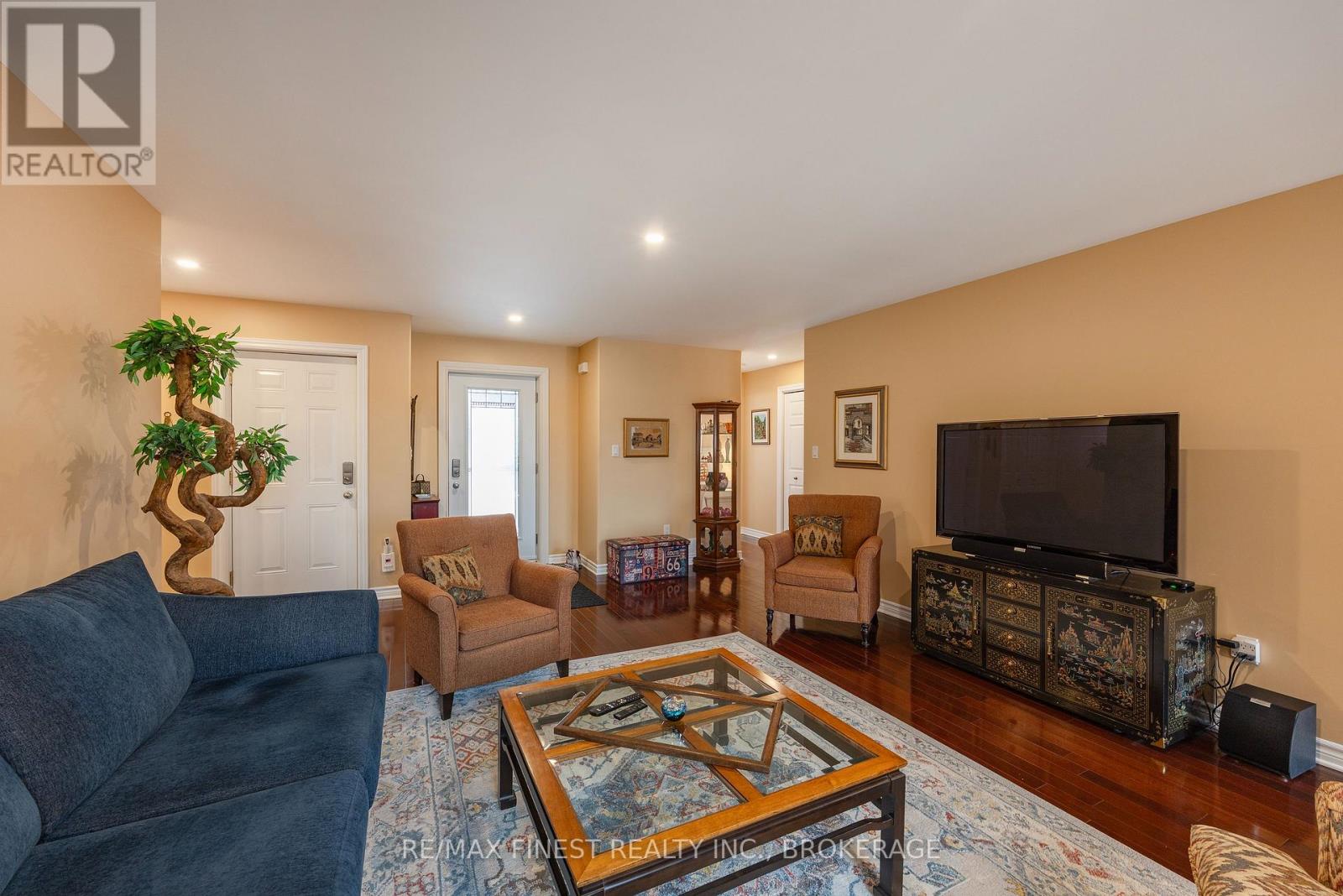 84 Kildare Avenue, Loyalist, Ontario  K7N 1Z5 - Photo 9 - X12929894