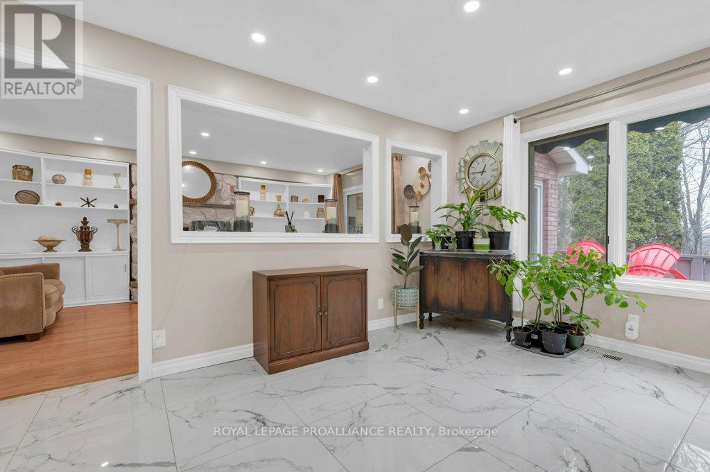 6 Bridlewood Lane, Quinte West, Ontario  K8V 6N4 - Photo 15 - X12929972