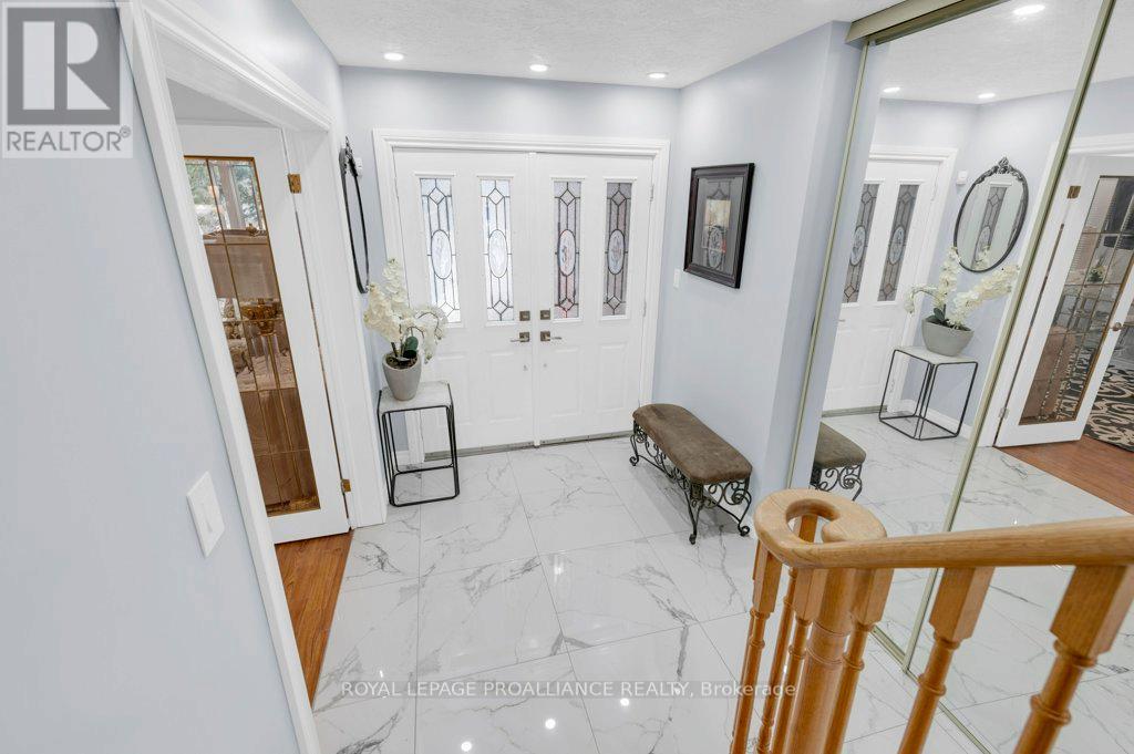 6 Bridlewood Lane, Quinte West, Ontario  K8V 6N4 - Photo 9 - X12929972