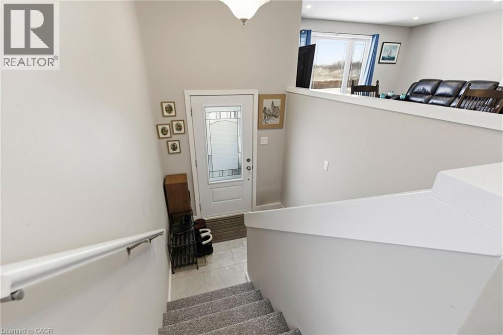 242 Glen Nora Drive, Cornwall, Ontario  K6H 0H6 - Photo 4 - 40802507