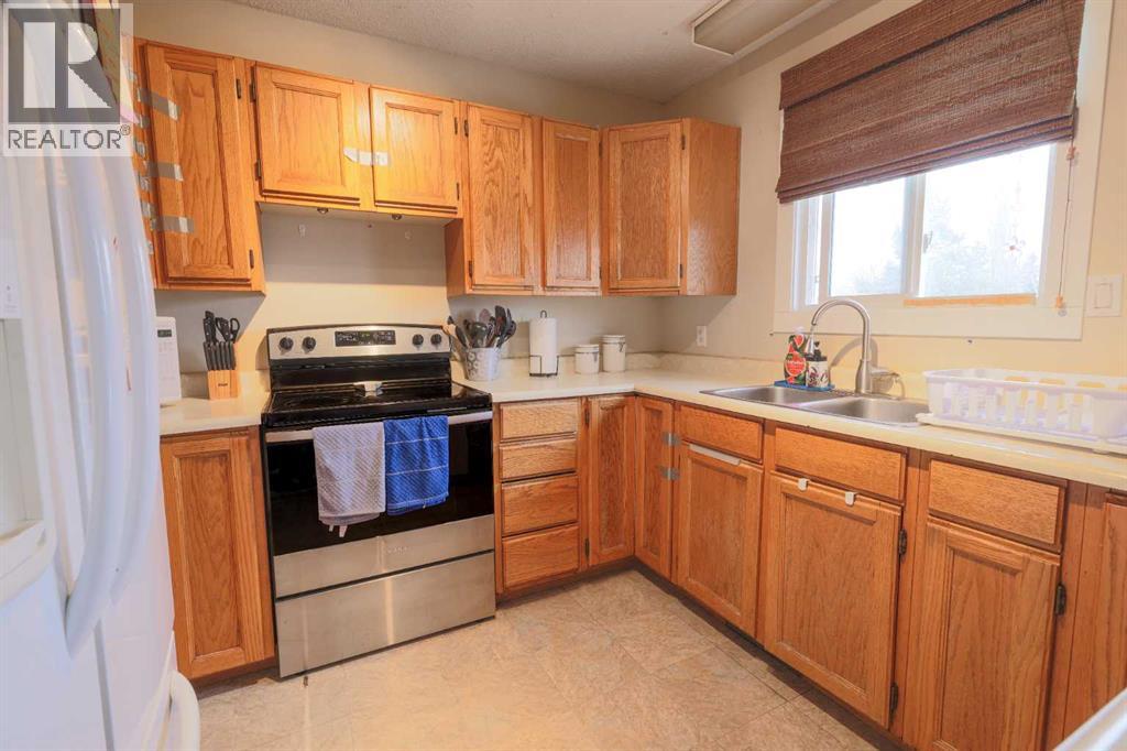 5727 60 Avenue, Rocky Mountain House, Alberta  T4T 1J2 - Photo 13 - A2290387