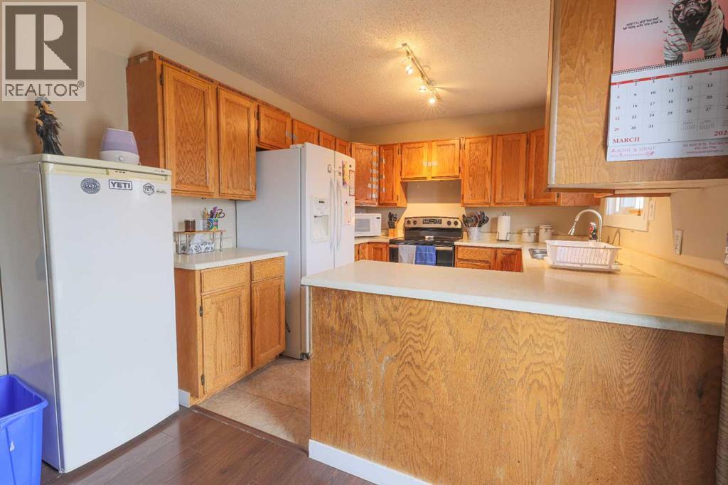 5727 60 Avenue, Rocky Mountain House, Alberta  T4T 1J2 - Photo 14 - A2290387