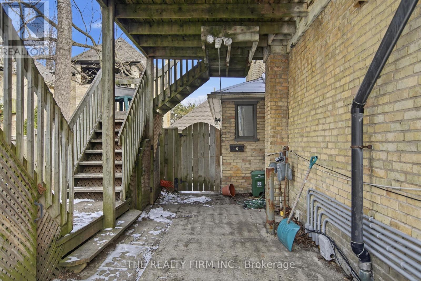2 - 22 Victor Street, London South, Ontario  N6C 1B7 - Photo 2 - X12929900