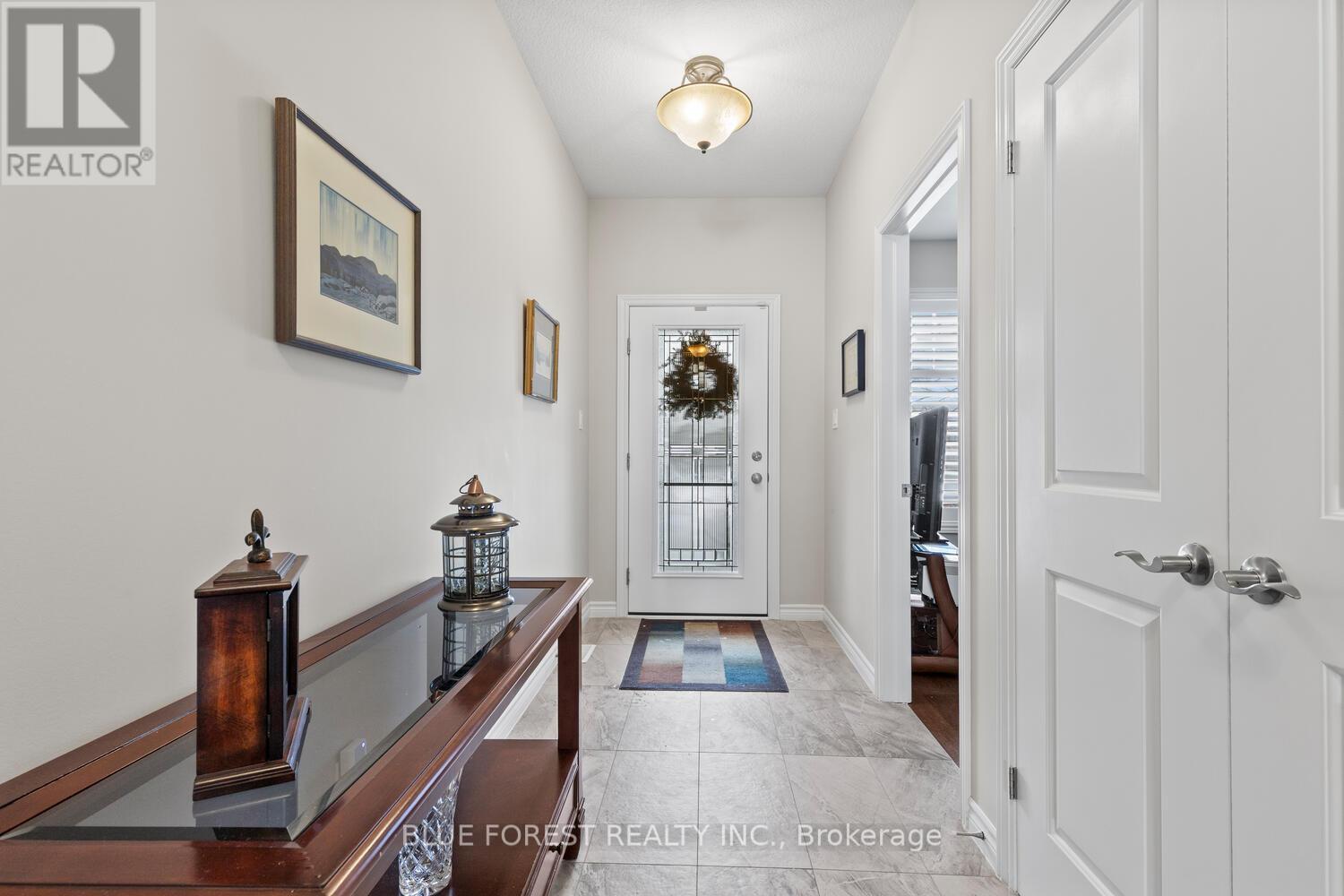 111 - 2250 Buroak Drive, London North, Ontario N6G 0N7 - Photo 5 - X12929940