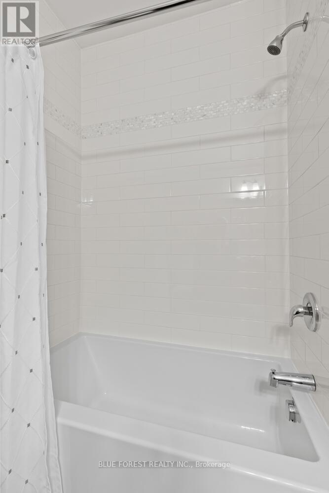 111 - 2250 Buroak Drive, London North, Ontario N6G 0N7 - Photo 9 - X12929940