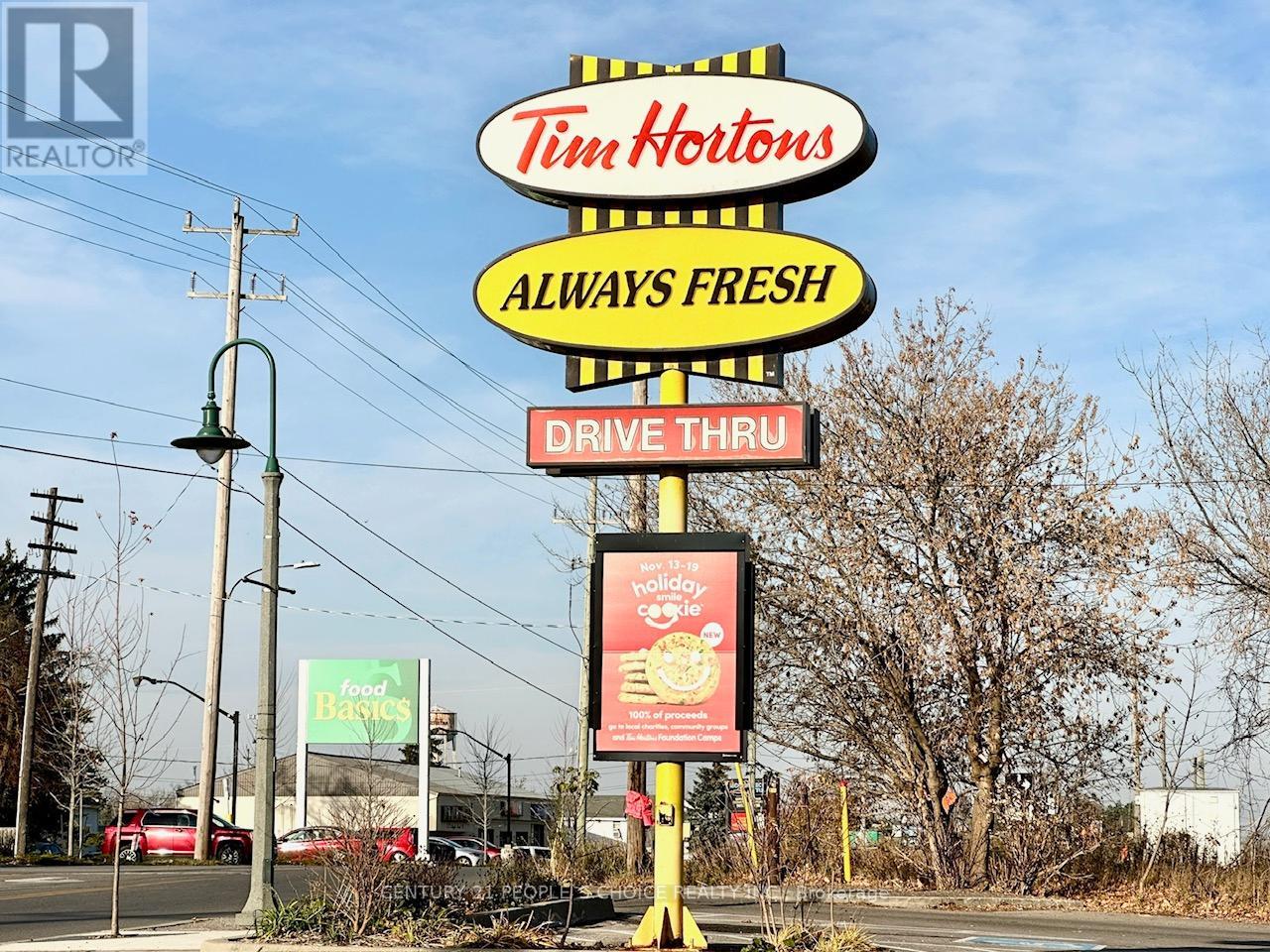 15 Wintergreen Crescent, Haldimand, Ontario  N3W 0H9 - Photo 38 - X12929772