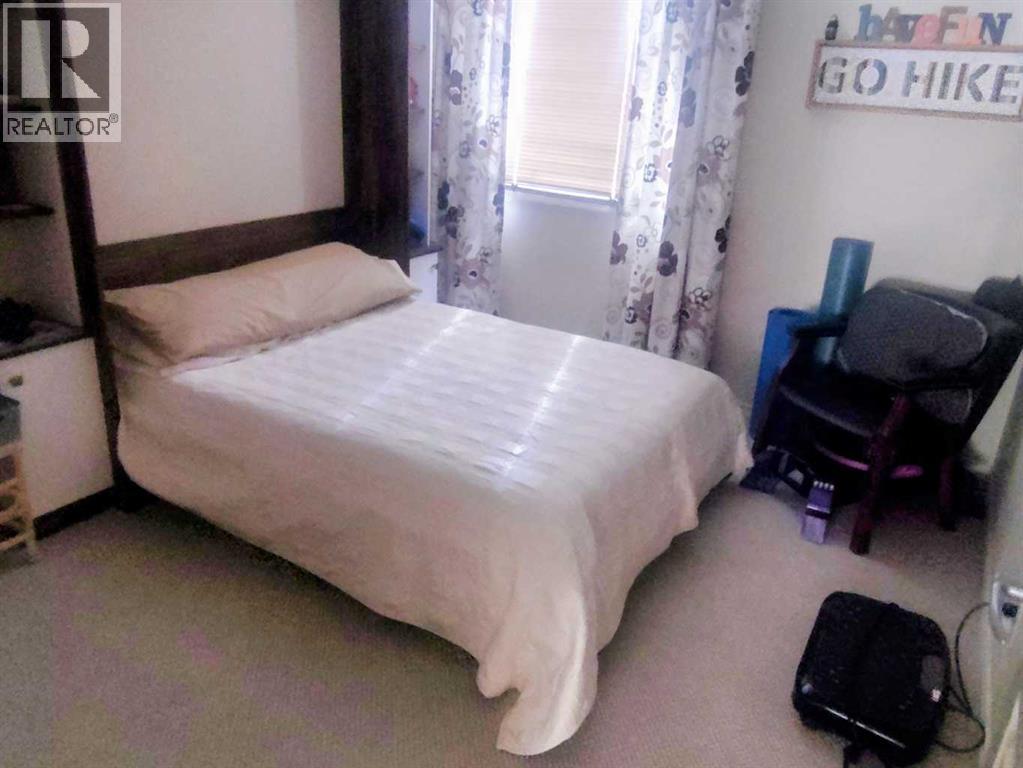 198 Westland Street, Okotoks, Alberta  T1S 0B4 - Photo 29 - A2295416