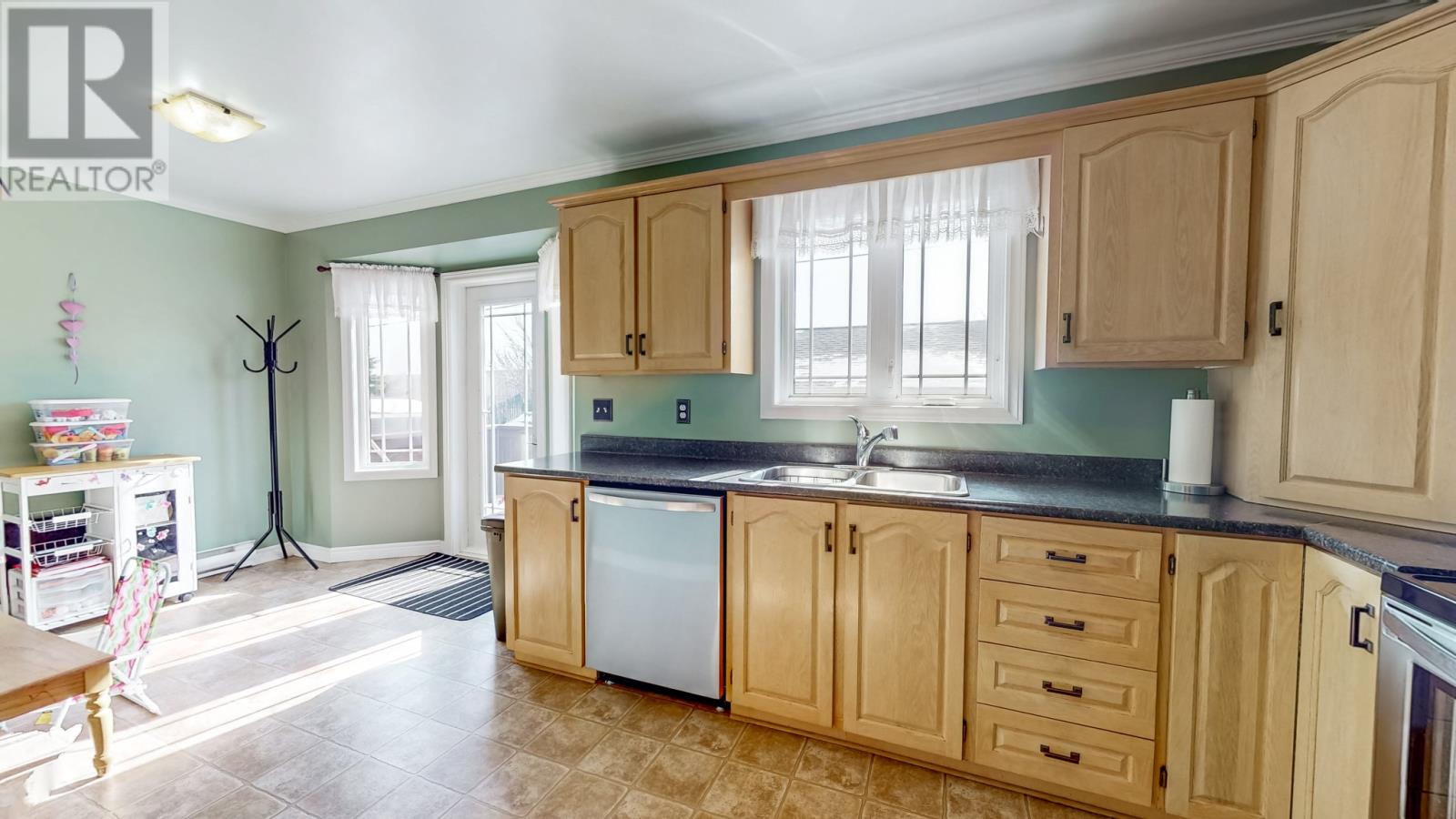 21 Sapphire Crescent, Mount Pearl, Newfoundland & Labrador  A1N 4X7 - Photo 12 - 1295644