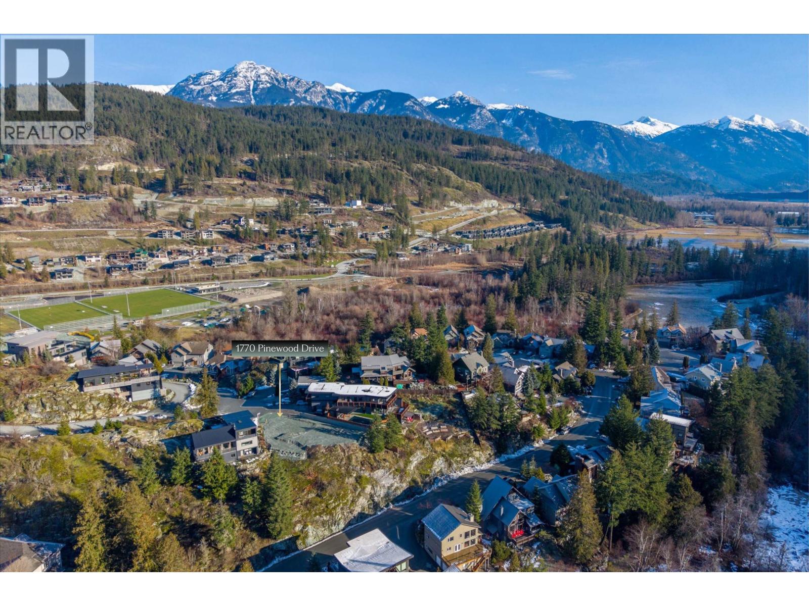 1770 Pinewood Drive, Pemberton, British Columbia  V0N 2L3 - Photo 15 - R3081711