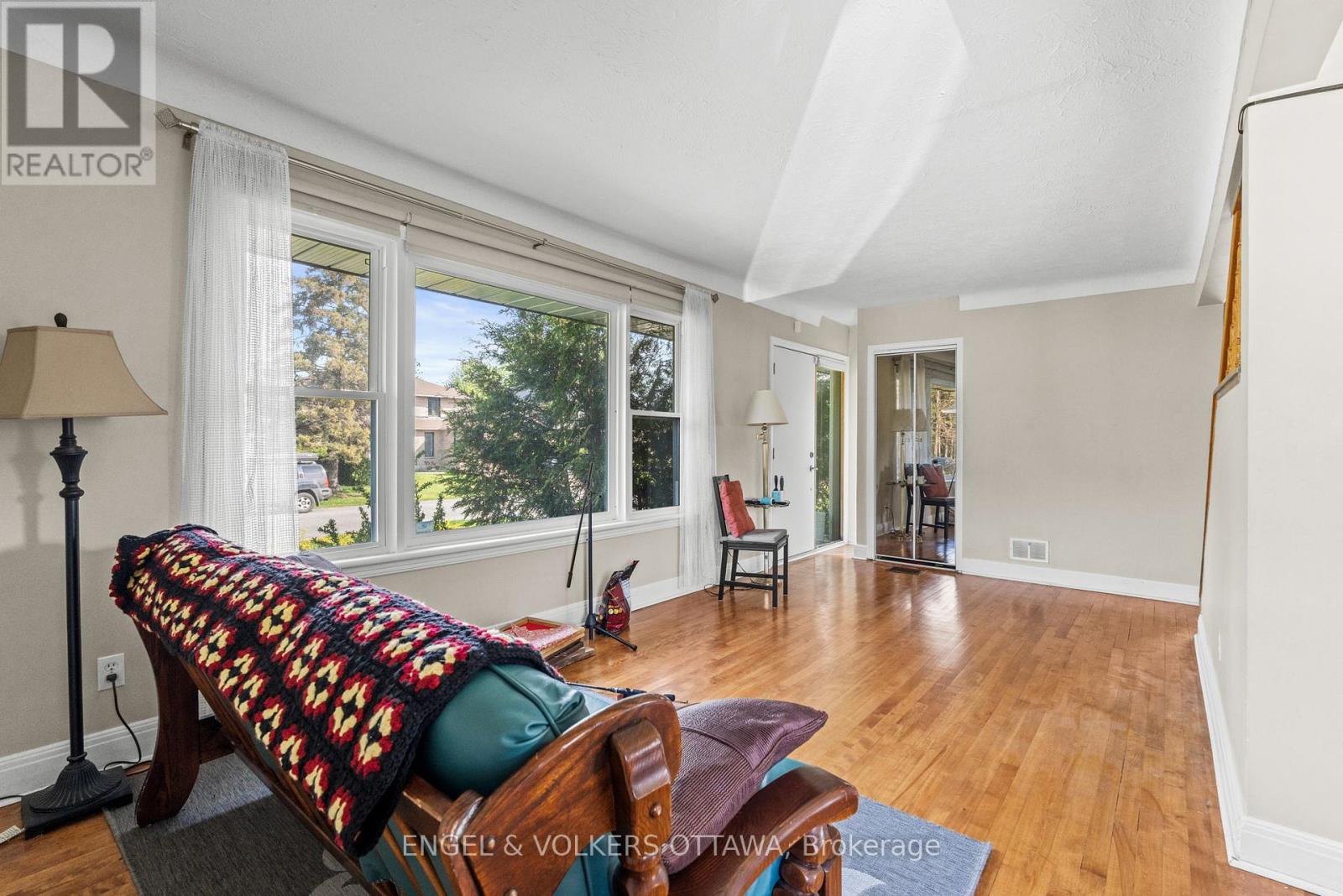 1372 Ridgedale Street, Ottawa, Ontario  K1T 1C5 - Photo 10 - X12929890