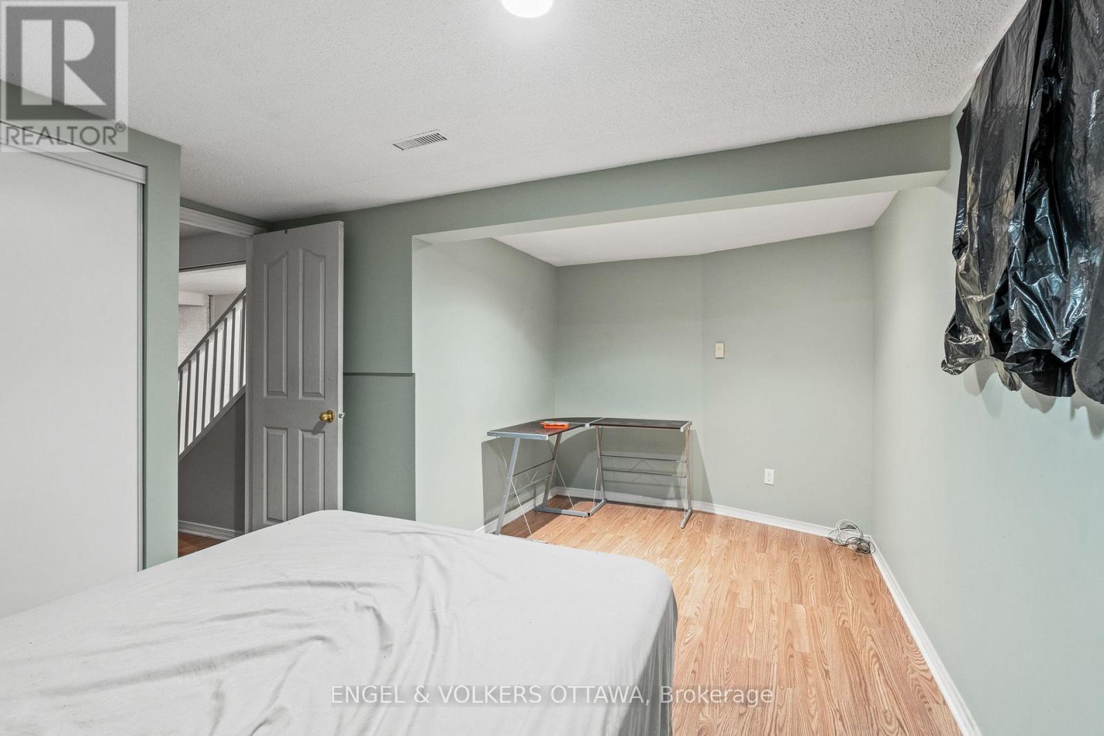 1372 Ridgedale Street, Ottawa, Ontario  K1T 1C5 - Photo 32 - X12929890