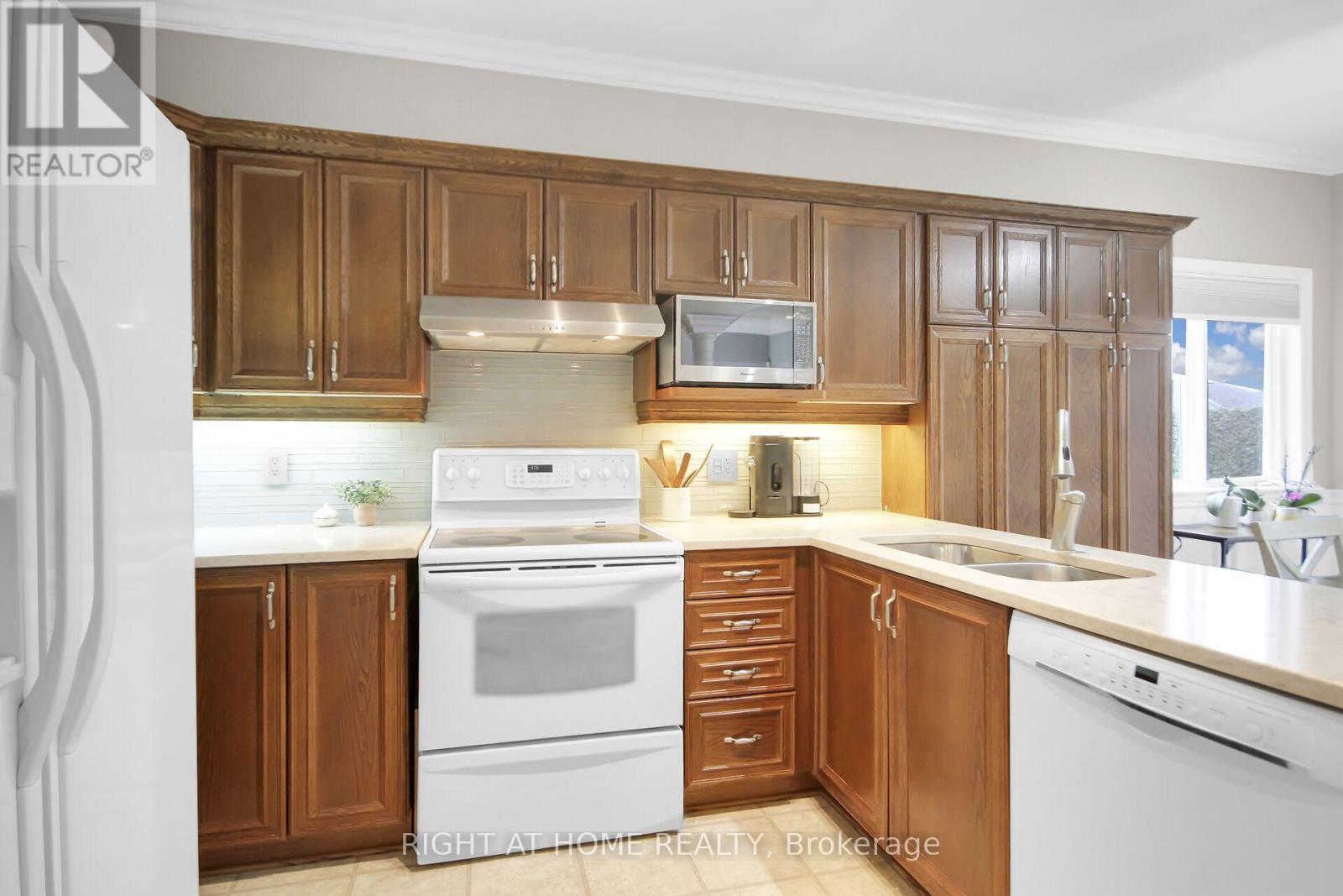 19 Cinnabar Way, Ottawa, Ontario  K2S 1Y6 - Photo 16 - X12929944