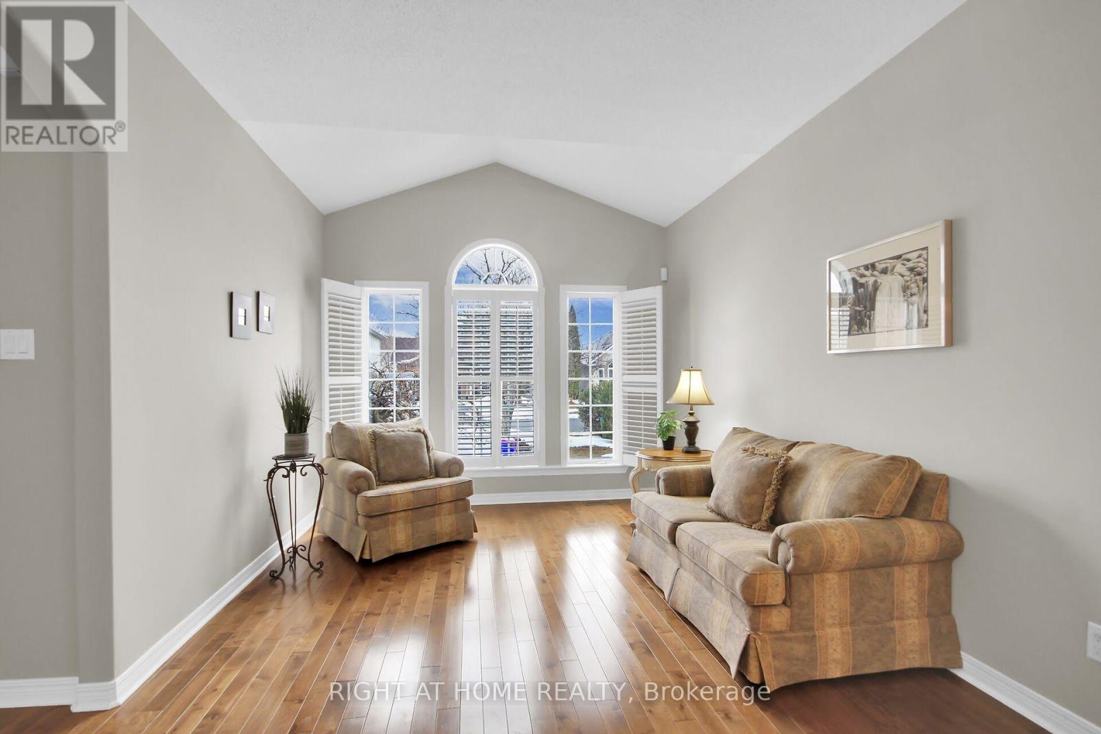 19 Cinnabar Way, Ottawa, Ontario  K2S 1Y6 - Photo 6 - X12929944