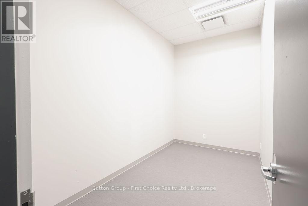 73 Albert Street, Stratford, Ontario  N5A 3K2 - Photo 11 - X10780301