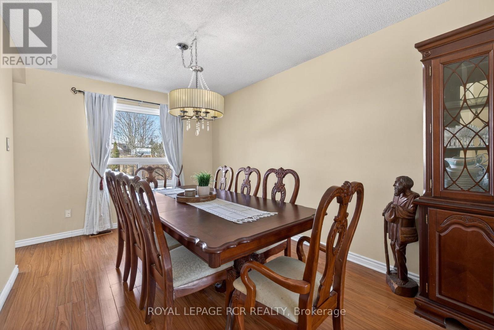 21 Webster Way, Halton Hills, Ontario  L7G 5J7 - Photo 13 - W12794270