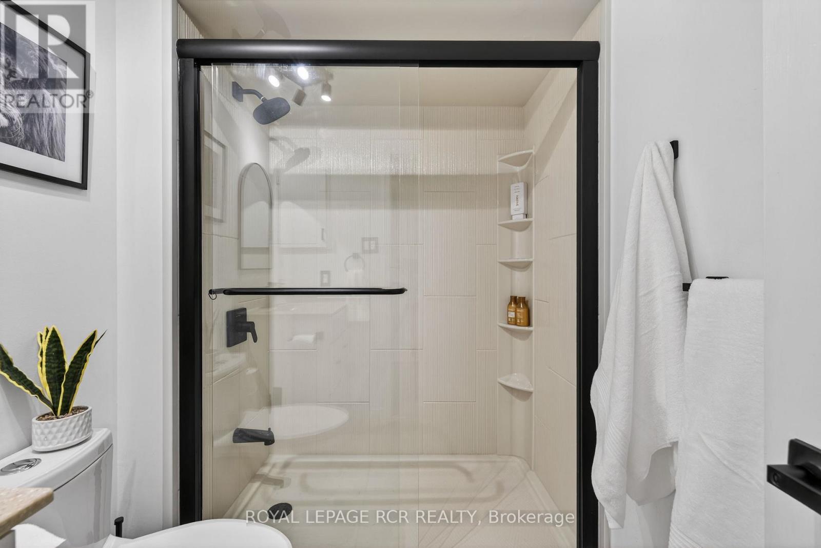 21 Webster Way, Halton Hills, Ontario  L7G 5J7 - Photo 28 - W12794270