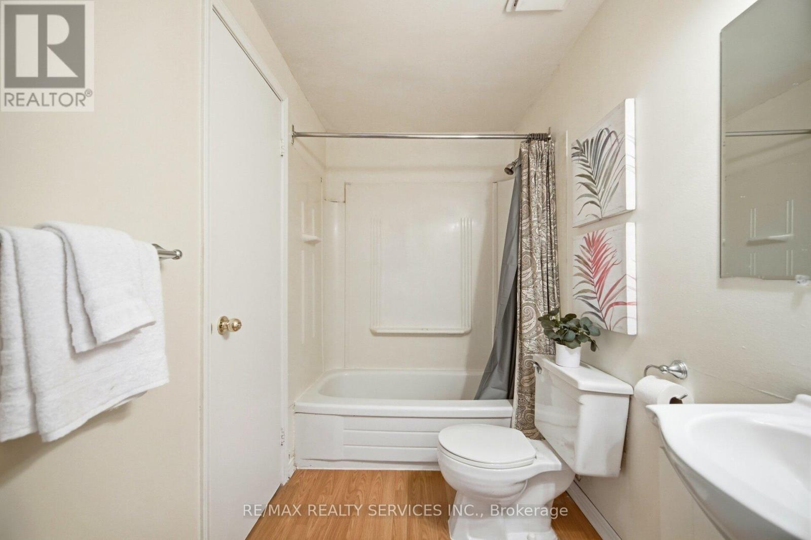 16 Ferri Crescent, Brampton, Ontario  L6Z 1R9 - Photo 29 - W12853322