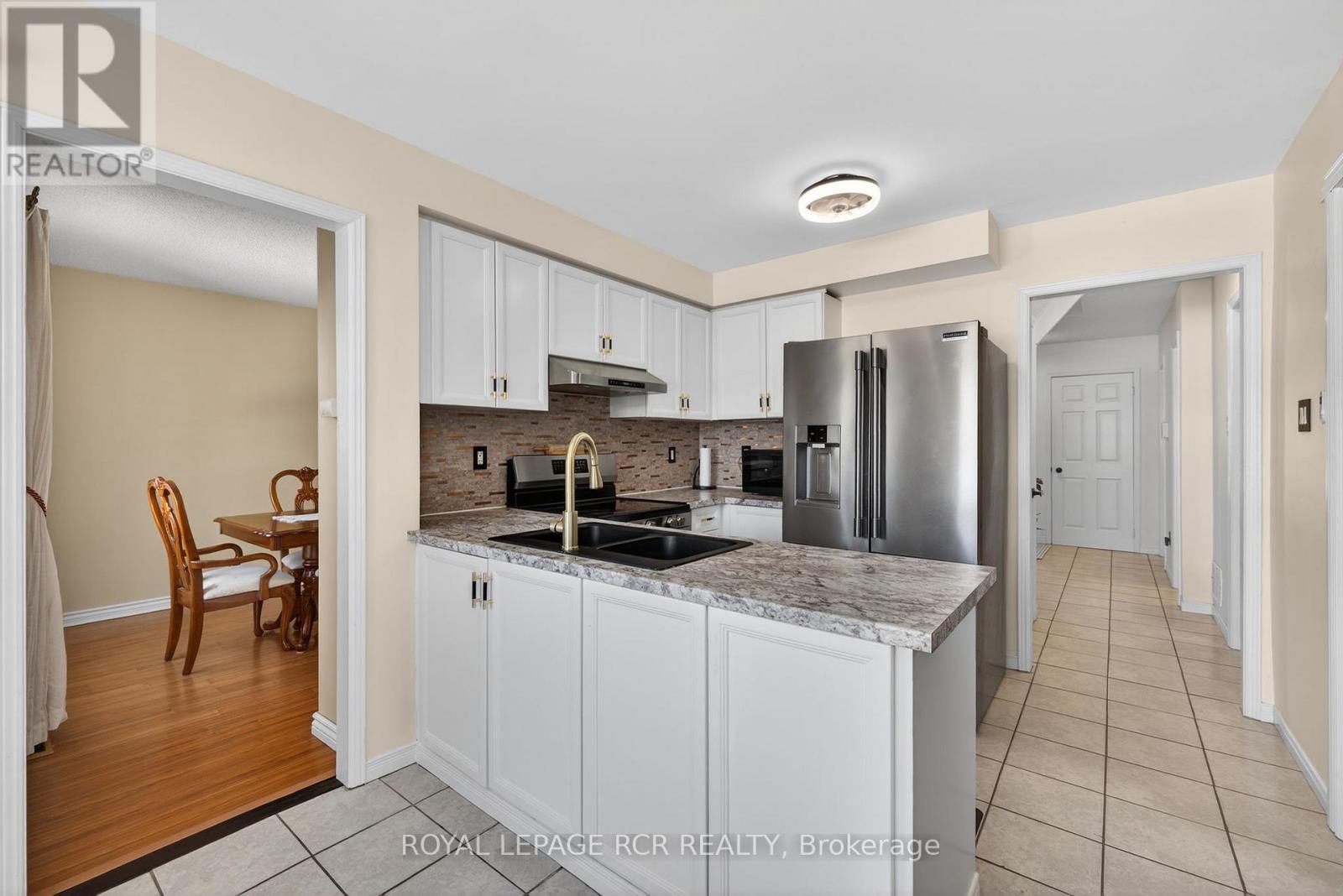 21 Webster Way, Halton Hills, Ontario  L7G 5J7 - Photo 8 - W12794270