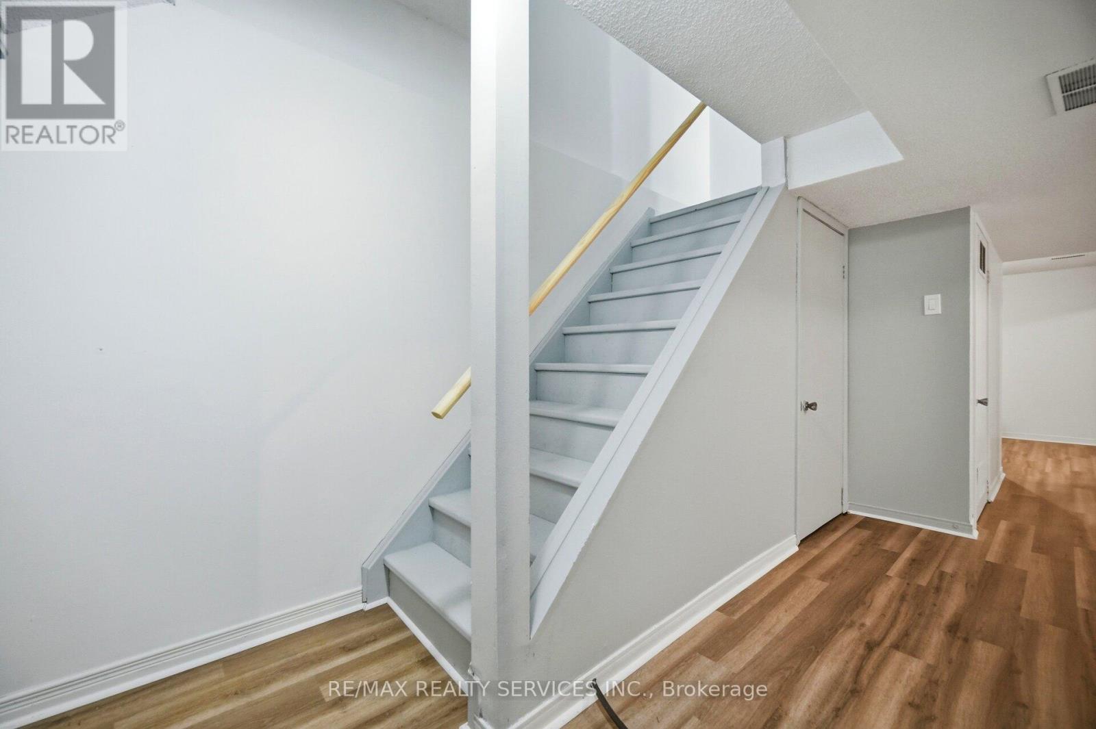 16 Ferri Crescent, Brampton, Ontario  L6Z 1R9 - Photo 37 - W12853322