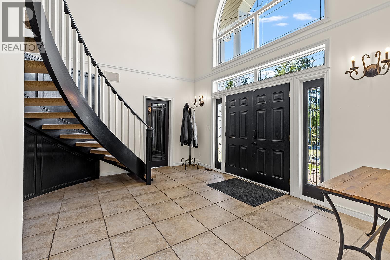 2490 Wilson Road, Cranbrook, British Columbia  V1C 6V4 - Photo 3 - 10380847