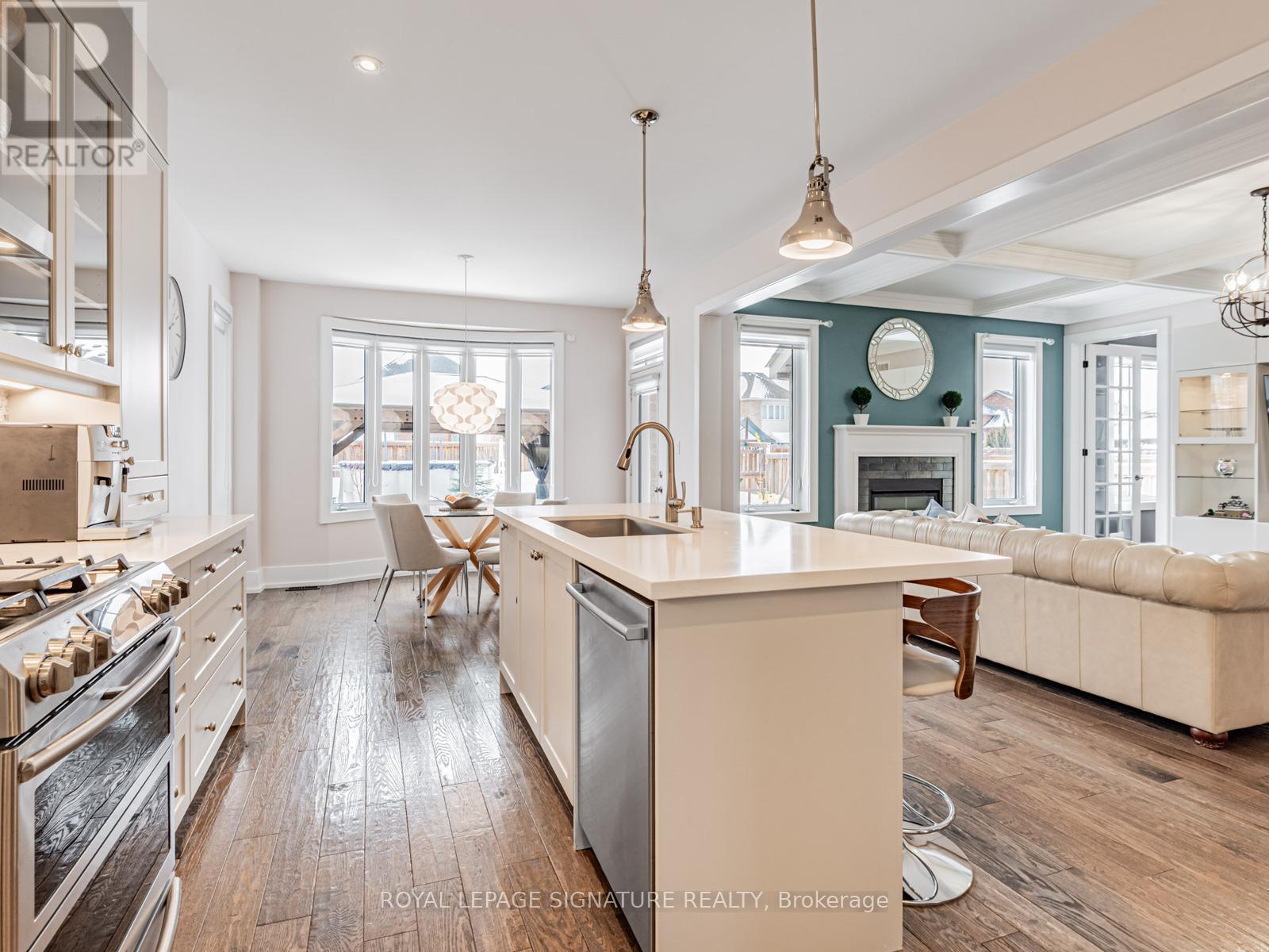 26 Marks Road, Springwater, Ontario  L9X 0S5 - Photo 10 - S12838026