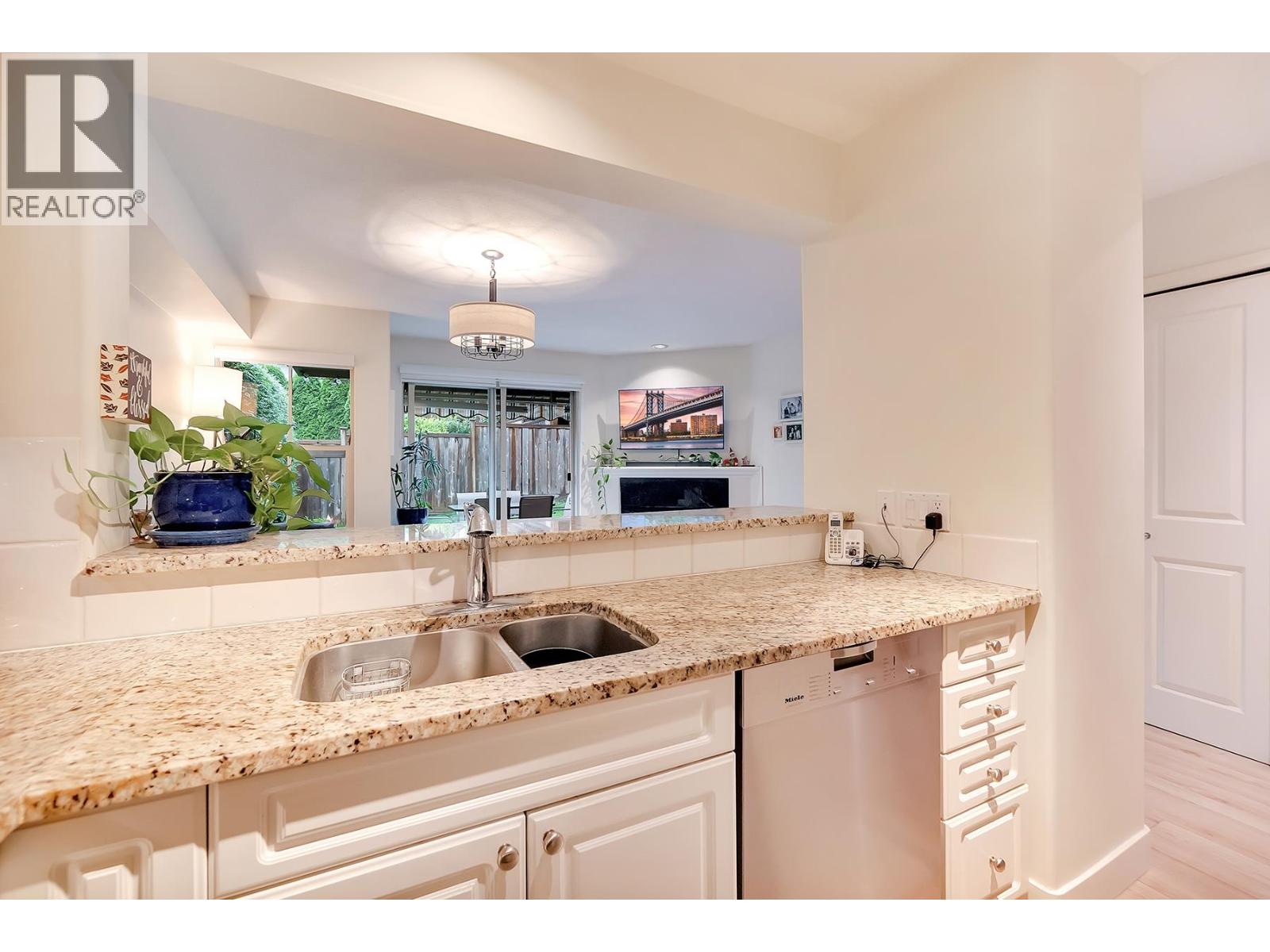 18 1550 Larkhall Crescent, North Vancouver, British Columbia  V7H 2Z2 - Photo 21 - R3104294