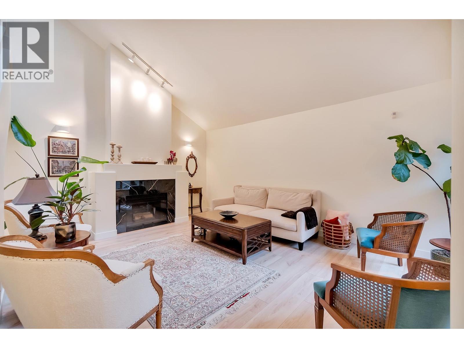 18 1550 Larkhall Crescent, North Vancouver, British Columbia  V7H 2Z2 - Photo 6 - R3104294