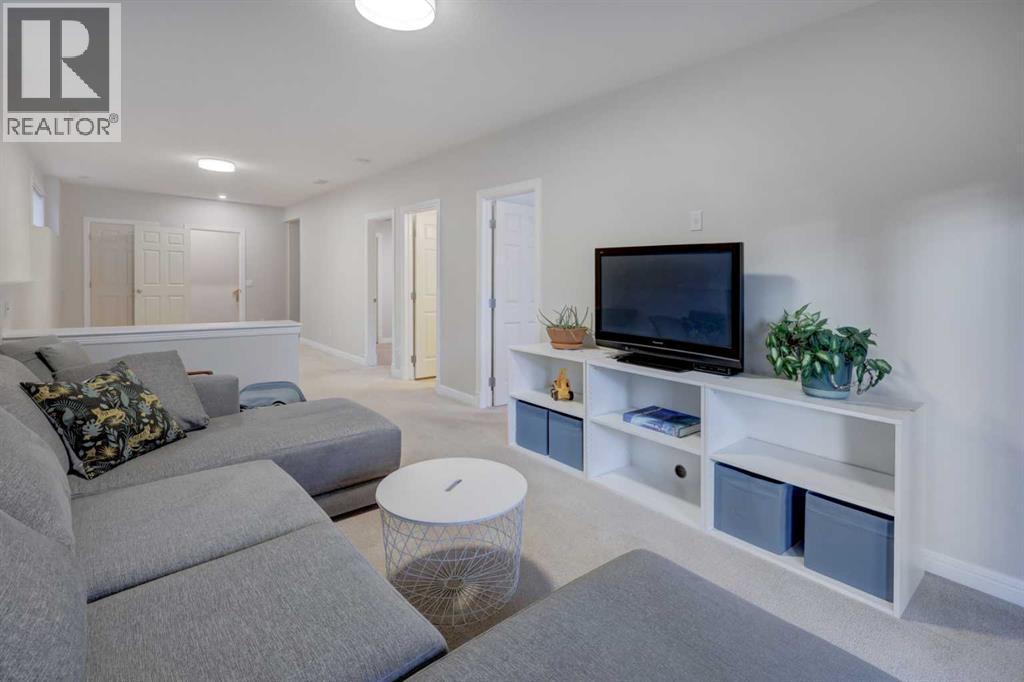 57 Discovery Ridge Hill Sw, Calgary, Alberta  T3H 4Y5 - Photo 24 - A2293374