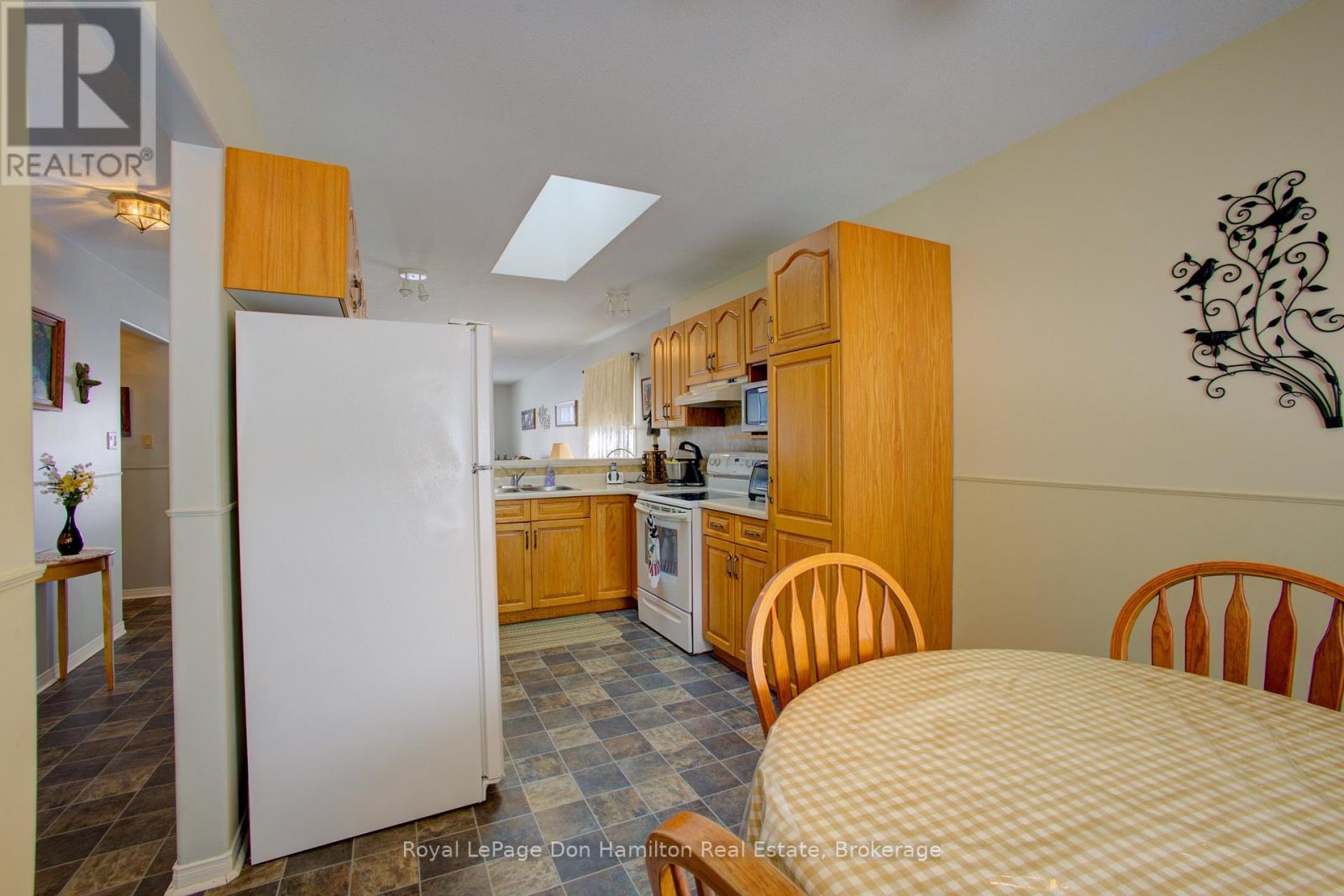 101 Meadowview Lane S, North Perth, Ontario N4W 3G8 - Photo 6 - X12929876