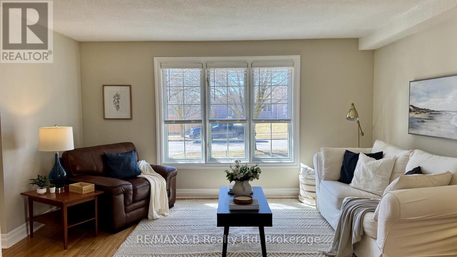 86 Freeland Drive, Stratford, Ontario  N4Z 1H1 - Photo 5 - X12929878