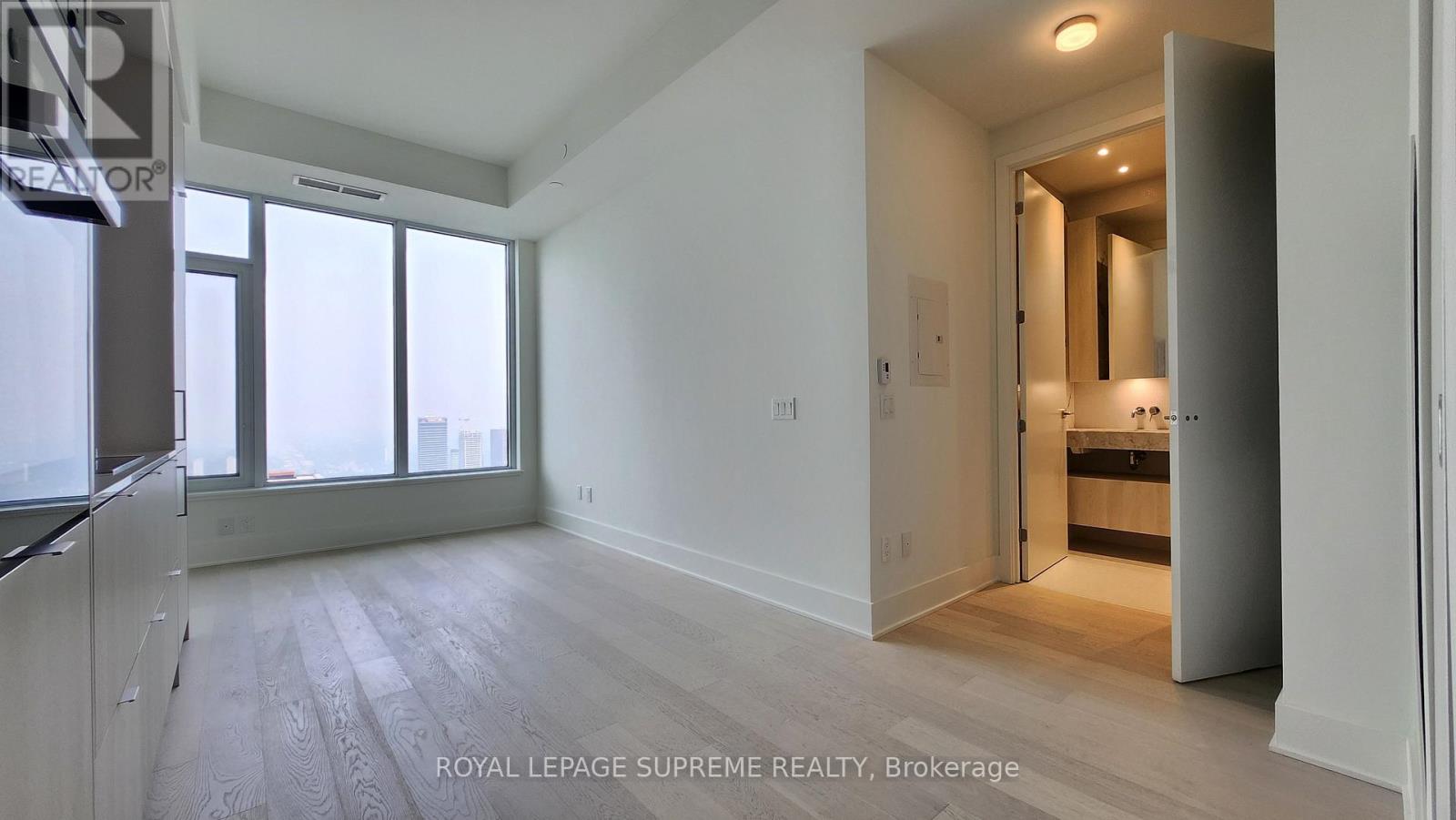 5805 - 11 Yorkville Avenue, Toronto (Annex), Ontario  M4W 0B7 - Photo 14 - C12929860