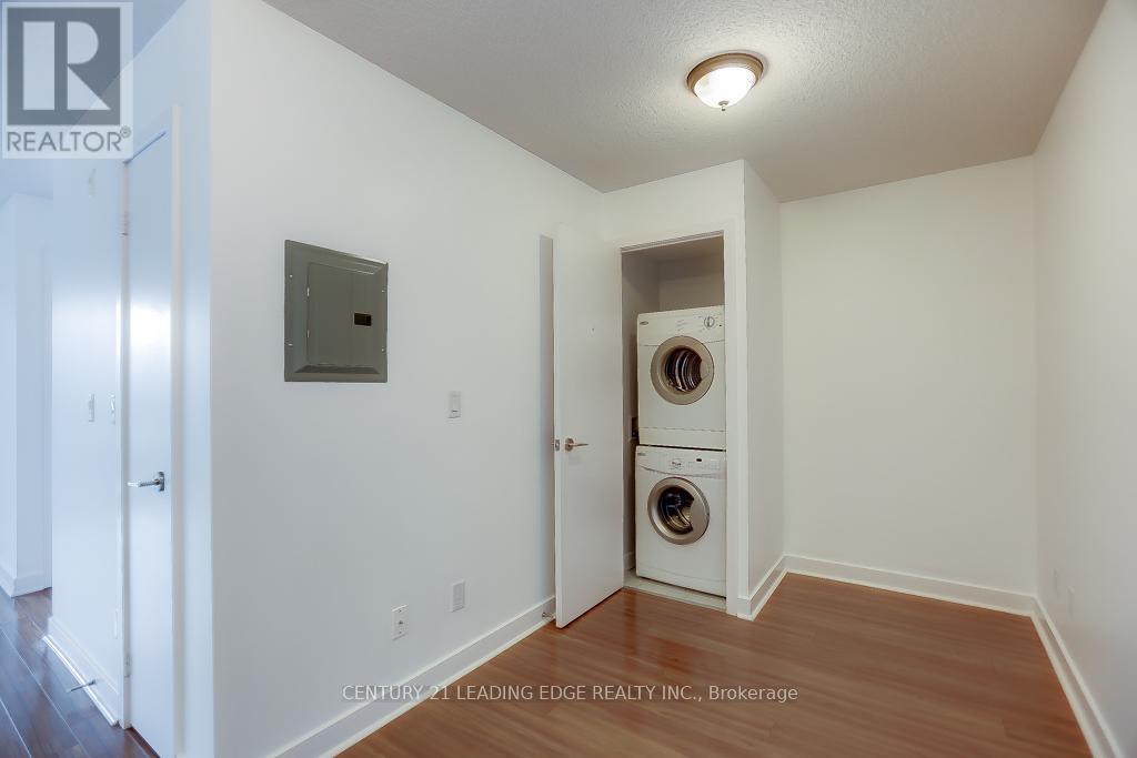 321 - 120 Dallimore Circle, Toronto, Ontario  M3C 4J1 - Photo 6 - C12929928