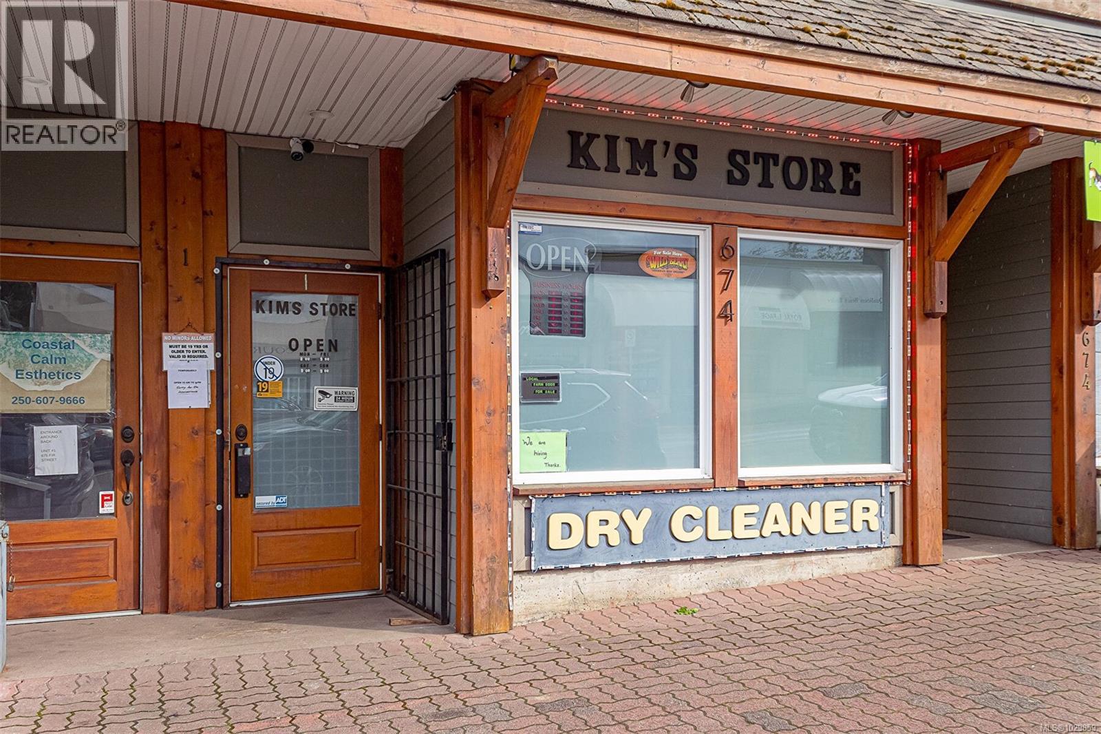 674 Memorial Ave, Qualicum Beach, British Columbia  V9K 1S8 - Photo 5 - 1029859