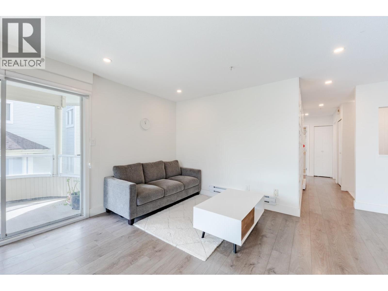 208 7620 Columbia Street, Vancouver, British Columbia  V5X 4S8 - Photo 5 - R3104095